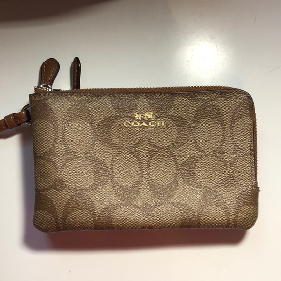 Coach Handbags - Coah Wristlet